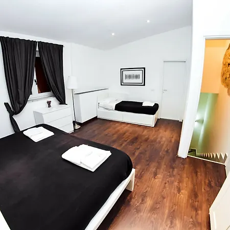 Al Centro Apartment *